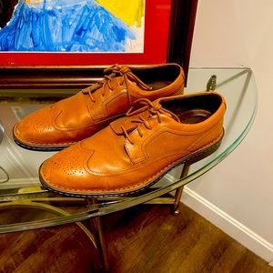 Mens Rockport dress shoes. Size: 10.